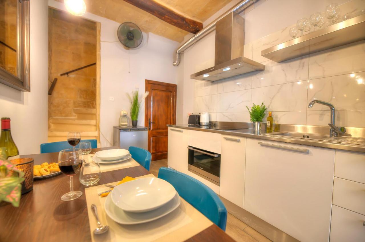 Romantic And Historical Maisonette In The Center Of Valletta Mbal1-1 المظهر الخارجي الصورة