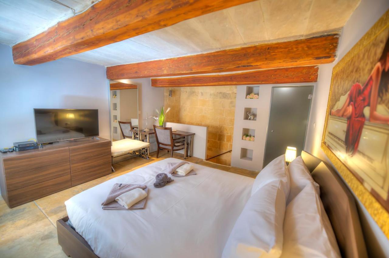 Romantic And Historical Maisonette In The Center Of Valletta Mbal1-1 المظهر الخارجي الصورة