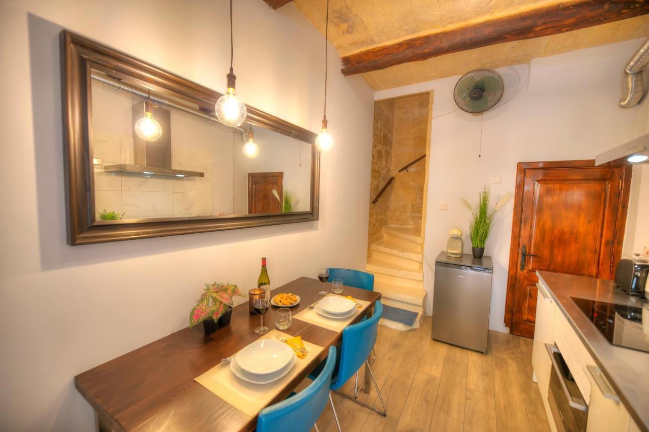 Romantic And Historical Maisonette In The Center Of Valletta Mbal1-1 المظهر الخارجي الصورة